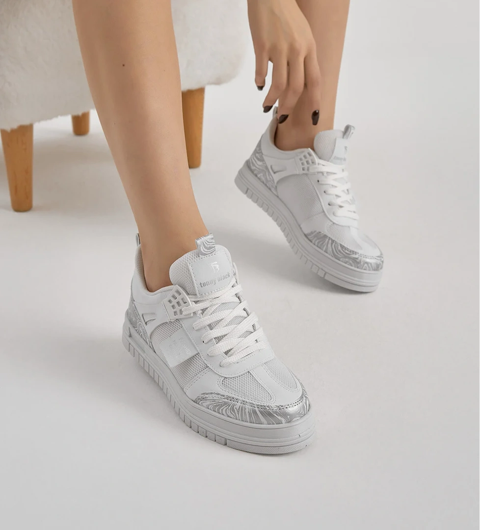 Unisex Beyaz Gri Termo Taban Desenli Fileli Bağcıklı Spor Ayakkabı