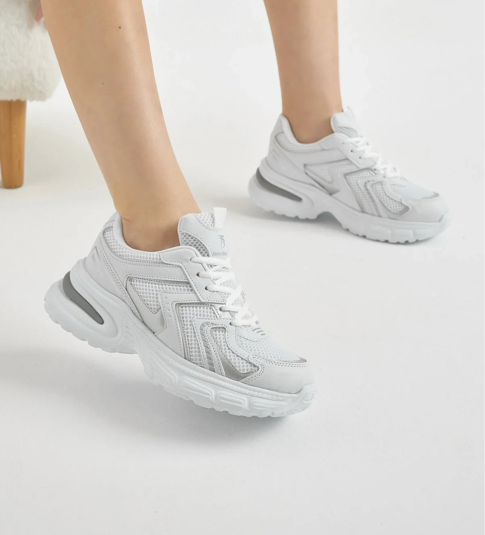 Kadın Beyaz Kalın Hafif Faylon Taban File Detaylı Bağcıklı Spor Ayakkabı