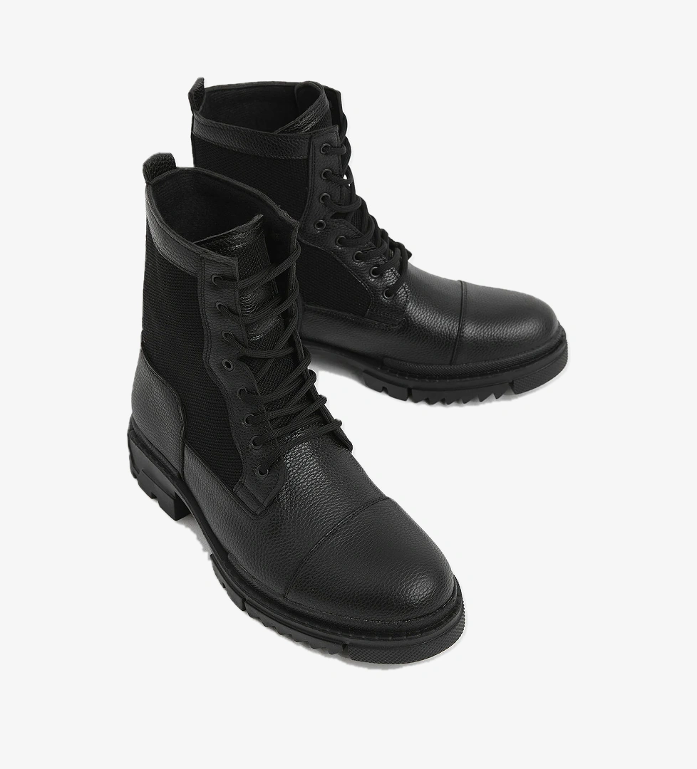 Tonny Black Erkek Siyah Kauçuk Taban Bağcıklı Günlük Postal Bot model görseli