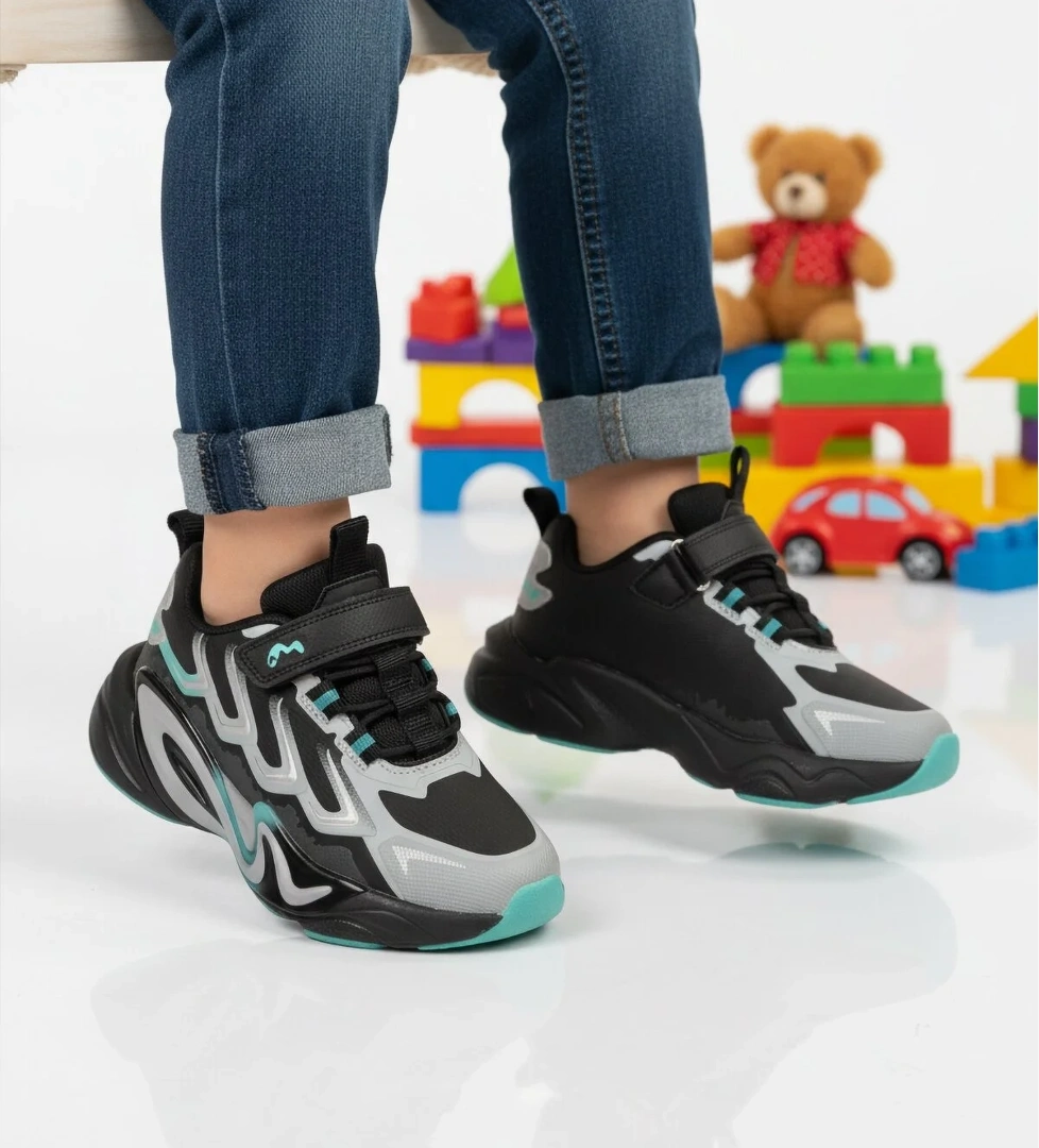 Gri Cırtlı Hafif Erkek Çocuk Spor Ayakkabı 161-T5440210 P