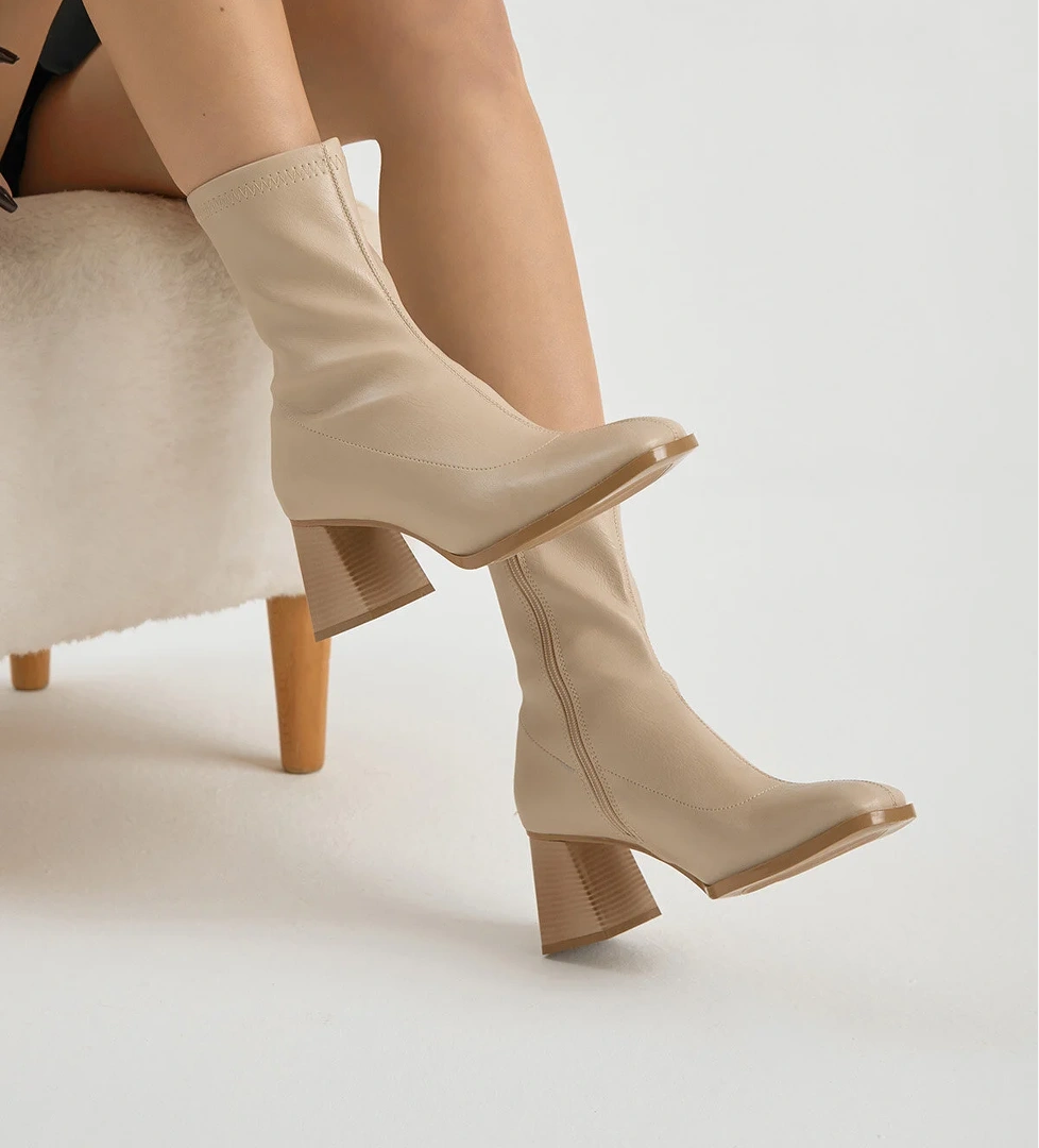 Kadın Bej TPU Taban Suni Deri Oval Burunlu Fermuarlı Topuklu Bot