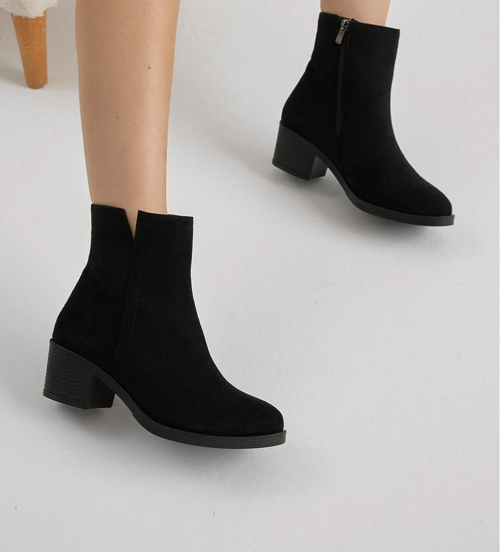 Kadın Siyah Süet Termo Taban Fermuarlı Topuklu Bot