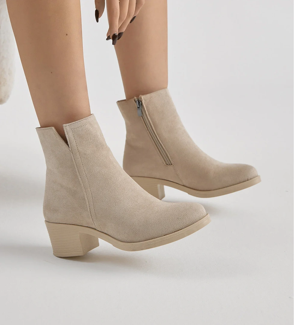 Kadın Bej Süet Termo Taban Fermuarlı Topuklu Bot