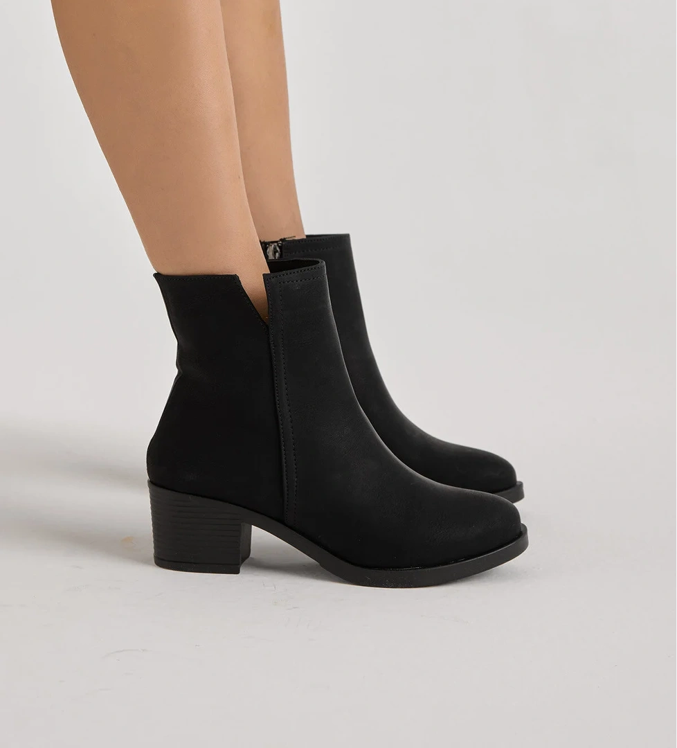Kadın Siyah Mat Termo Taban Fermuarlı Topuklu Bot