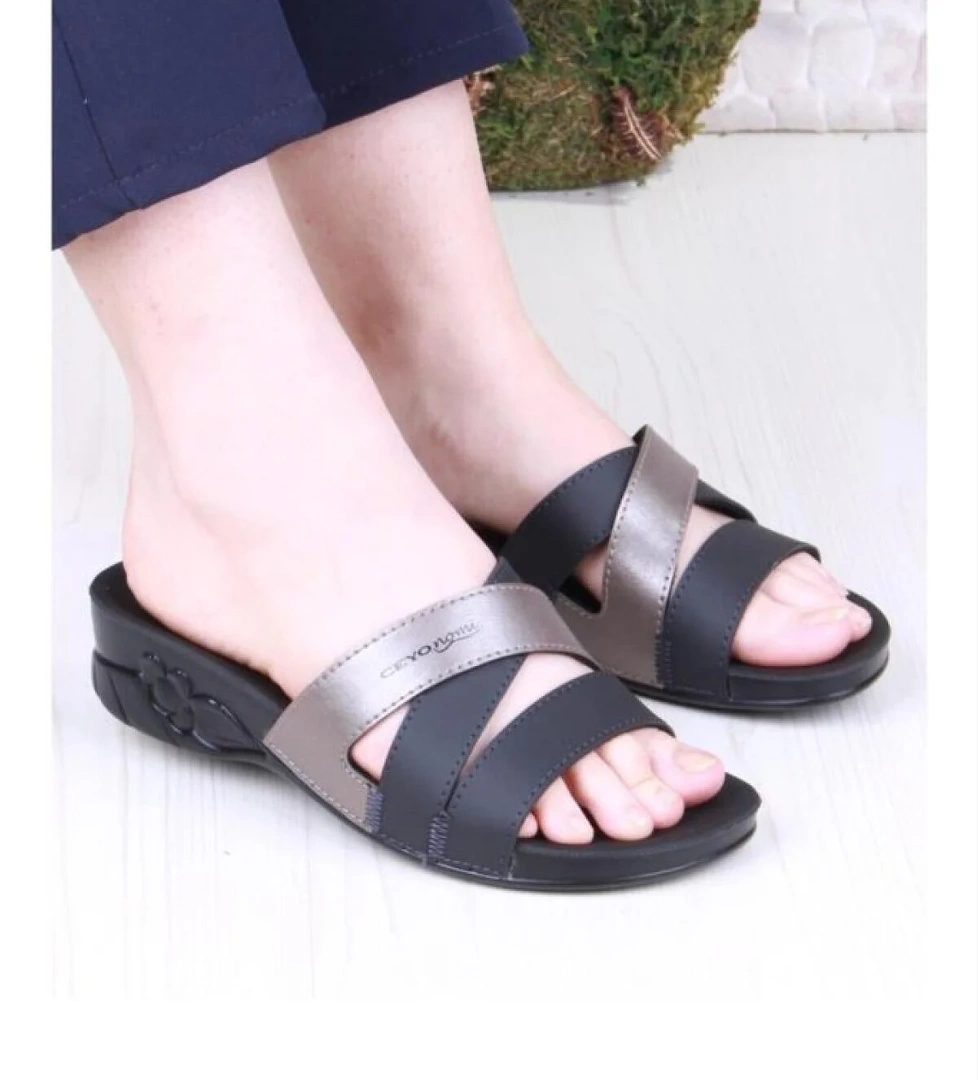 Ceyo Flora-13 Kahve Rahat Ortapedik Kadın Terlik model görseli