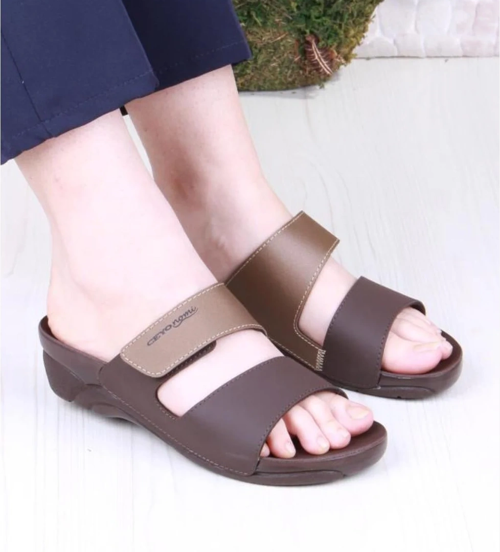 Venedik-15 Çırt Detaylı Ortapedik Kadın Terlik