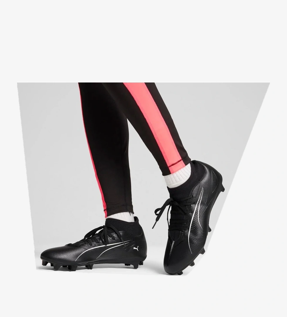 Puma Puma Siyah 10768802 Ultra 5 Play+ Fg/Ag Erkek Krampon Sneaker | Flo Siyah - 1. görsel