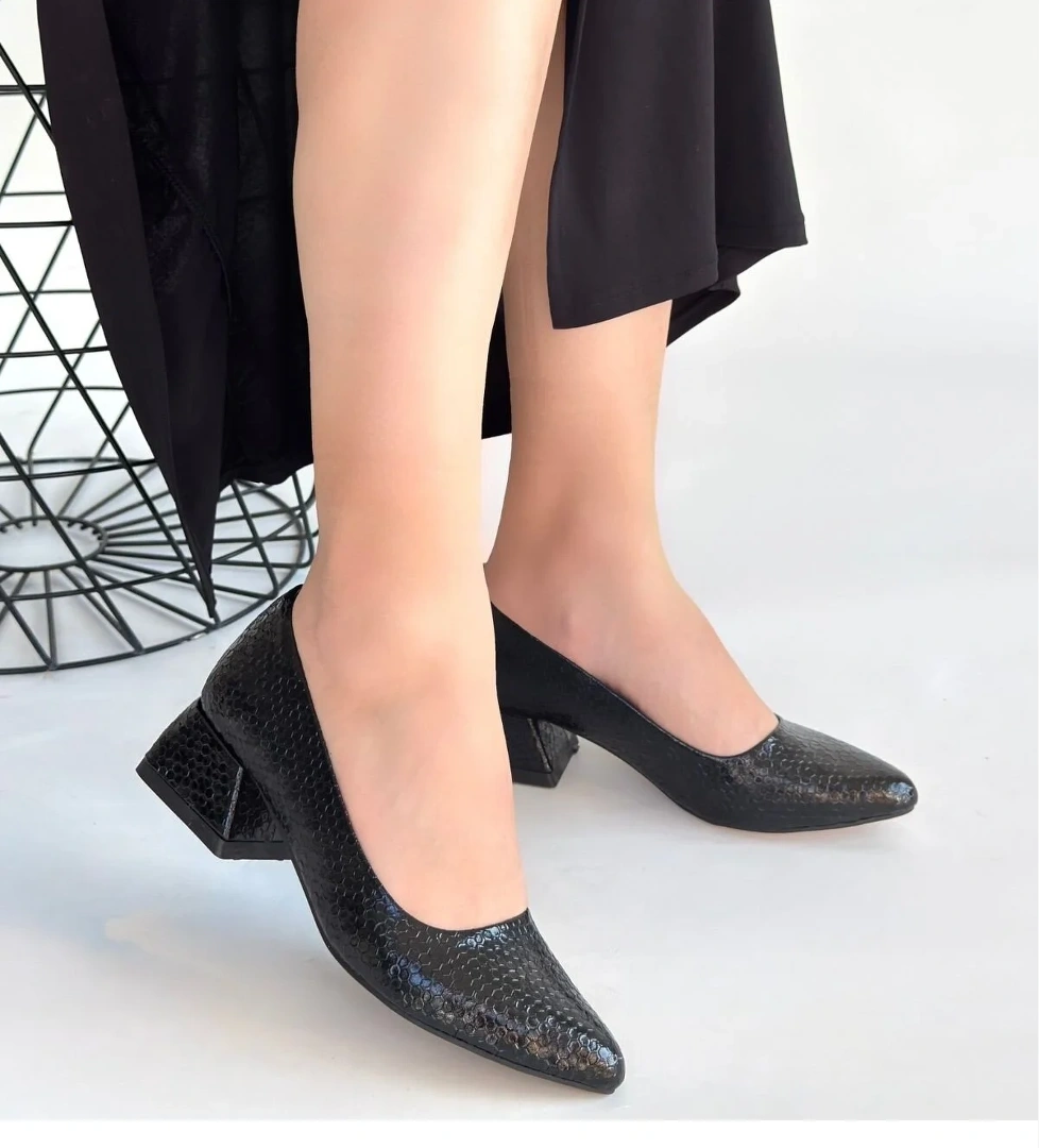 Pabucmarketi Pabucmarketi Siyah Rugan Baskılı Kadın Topuklu Ayakkabı | Flo Siyah - 1. görsel