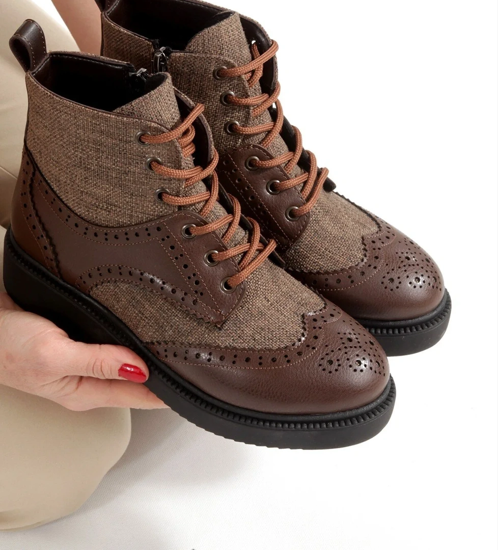 Modabuymuş Modabuymuş Kahverengi Koyu Kahve Ekoseli Oxford Bağcıklı Fermuarlı Günlük Kadın Bot Pivol Flo'da! Kahverengi - 1. görsel