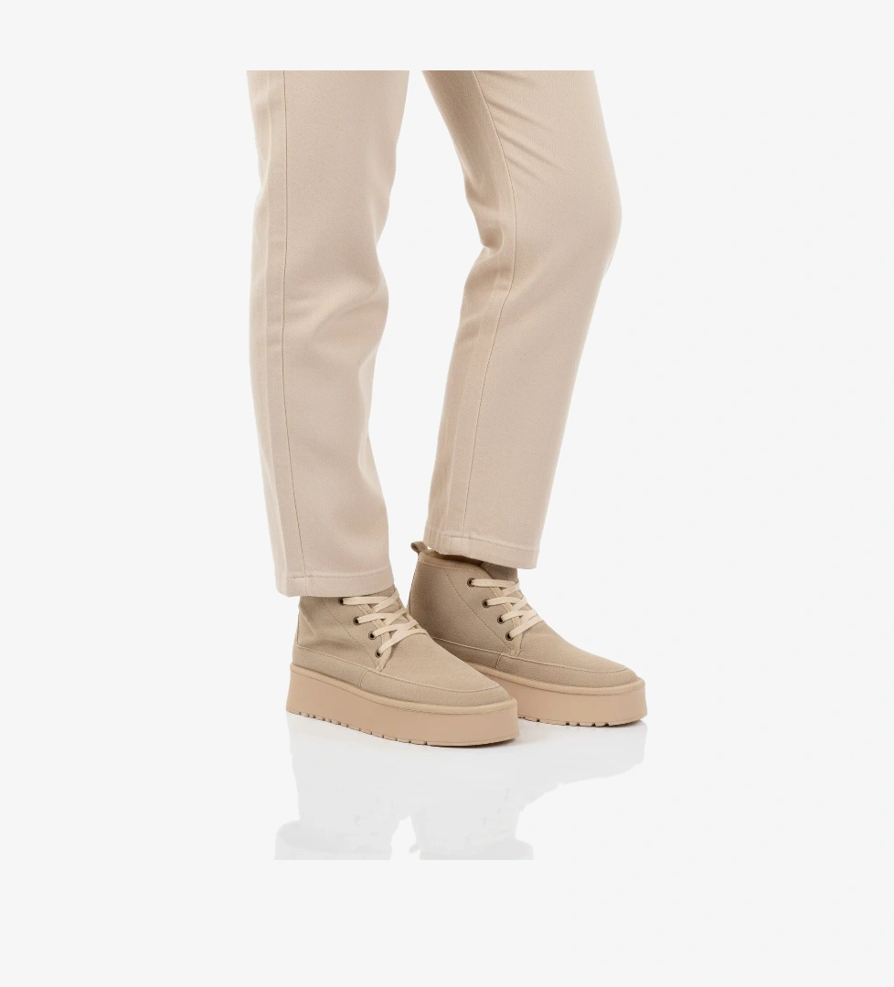 Aspor Bej İçi Kürklü Bağcıklı Kadın Düz Bot