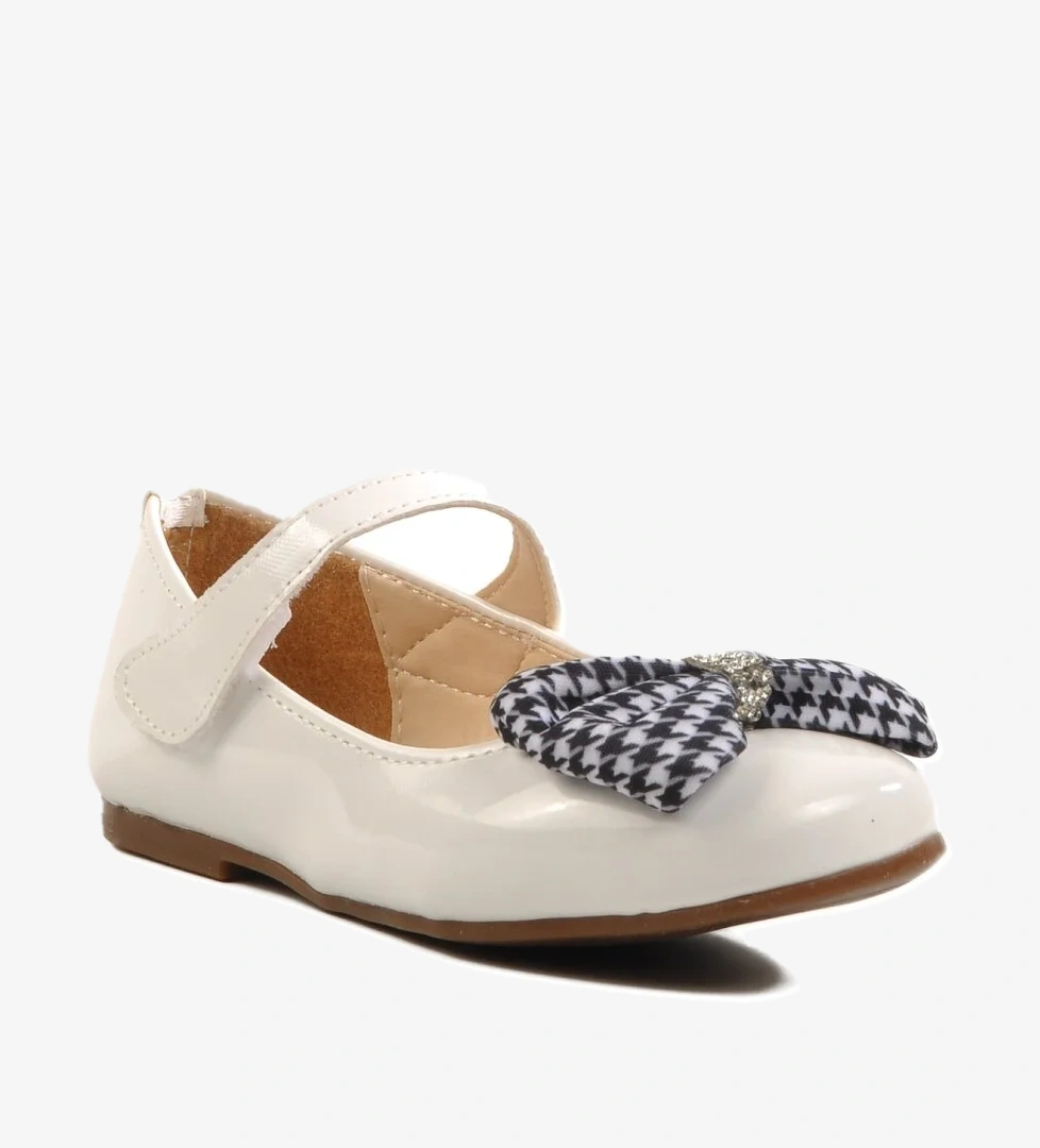 Walkway Walkway 180 P Beyaz Rugan Kız Çocuk Babet Flo'da! Beyaz - 1. görsel