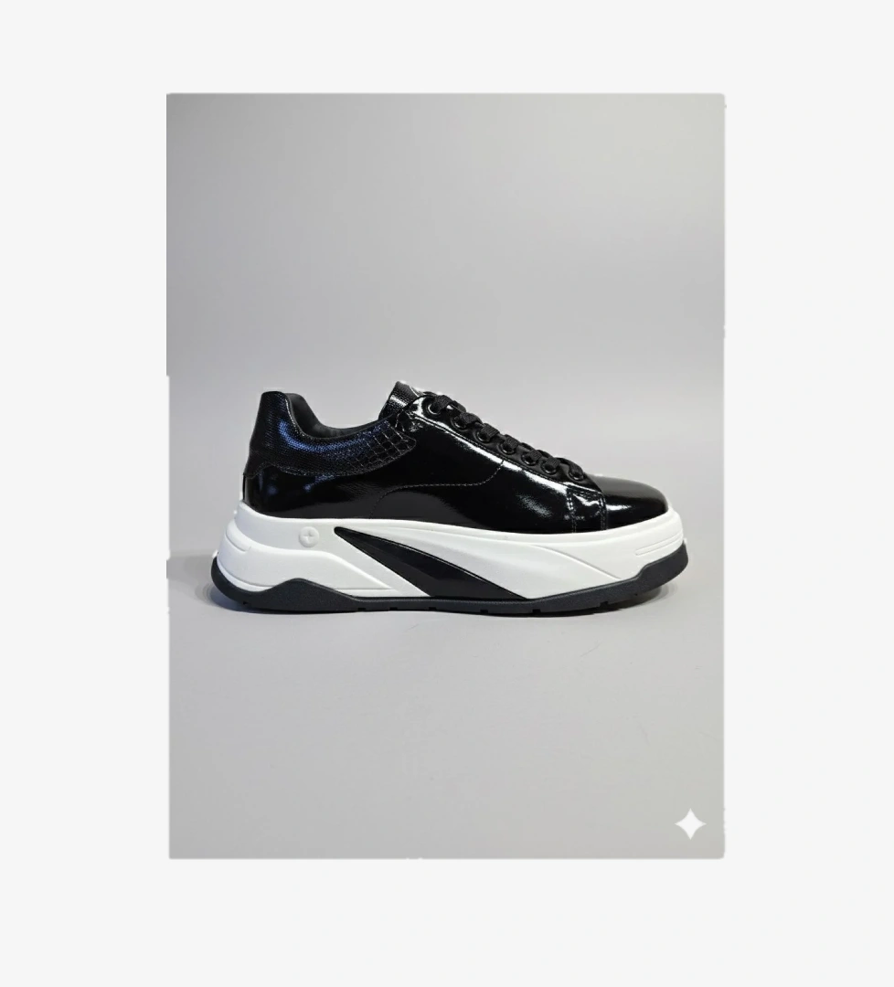 Marcomen Marcomen Siyah Bağcıklı Hakiki Deri Kalın Düz Taban Erkek Sneaker Ayakkabı 22216 Flo'da! Siyah - 1. görsel