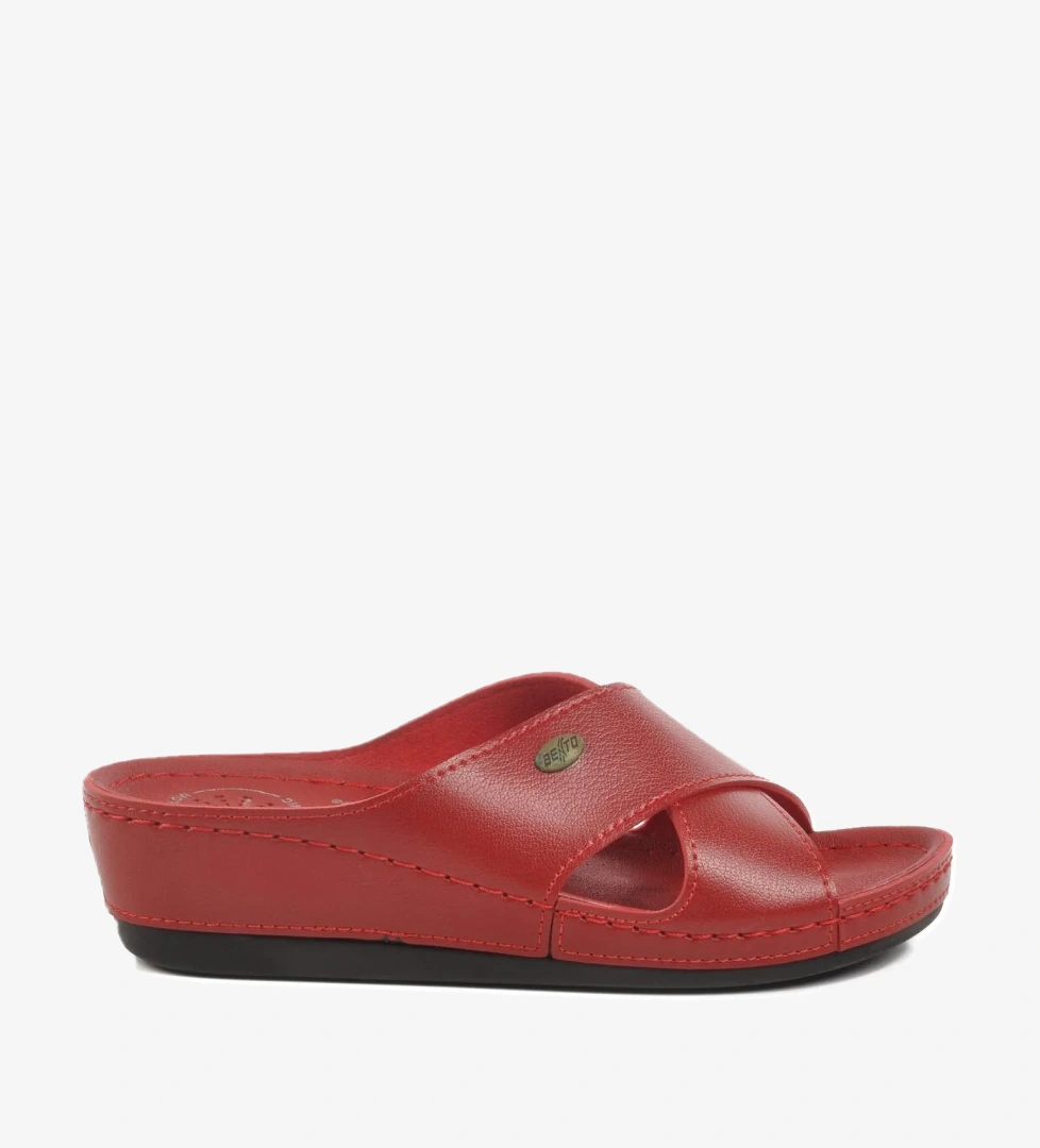 Ayakmod Ayakmod 15.032 Z Kırmızı Anatomik Kadın Terlik Flo'da! Kırmızı - 1. görsel