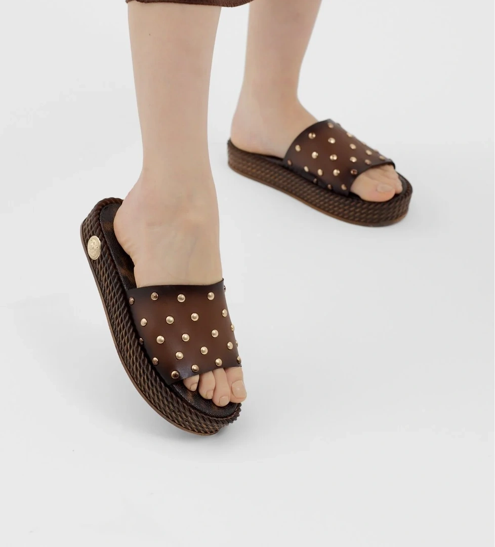 Tonny Black Kırmızı Tonny Black Poli Taban Kadın Düz Boncuk Detaylı Terlik