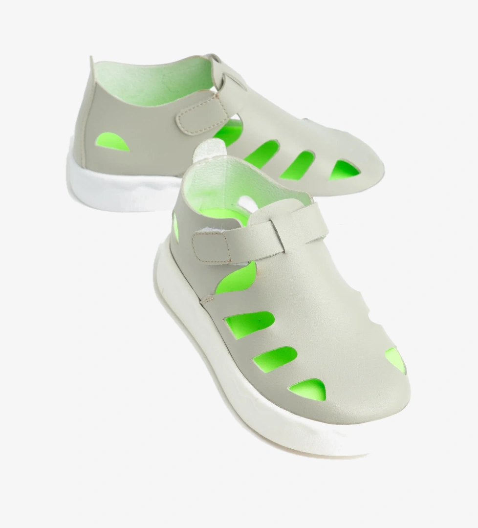 Tonny Black Çocuk Unisex Gri Hafif Tabanlı Rahat Cırtlı Sandalet