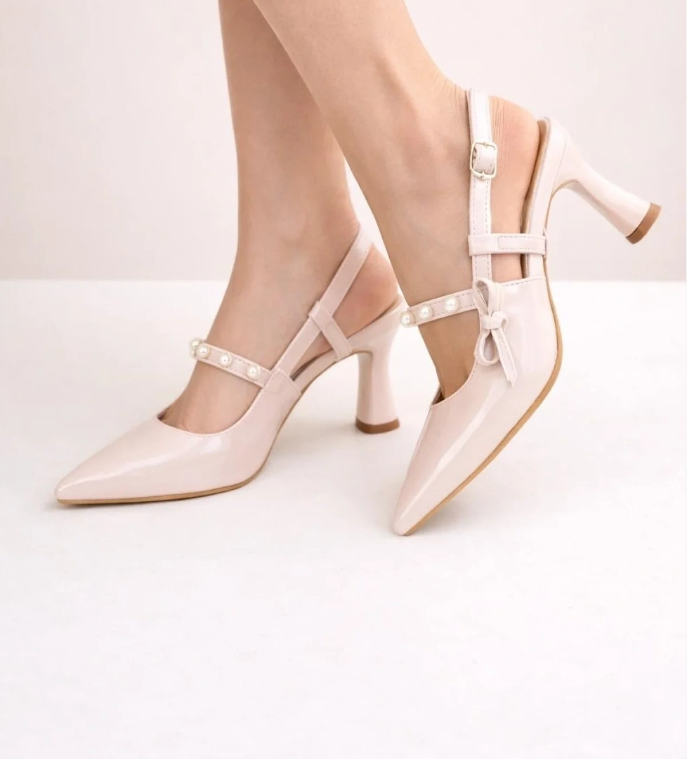 Odesa Ayakkabı Siyah Odesa Ayakkabı Odesa Sivri Kadın Burun İnci Detaylı Slingback İnce Topuk Rugan