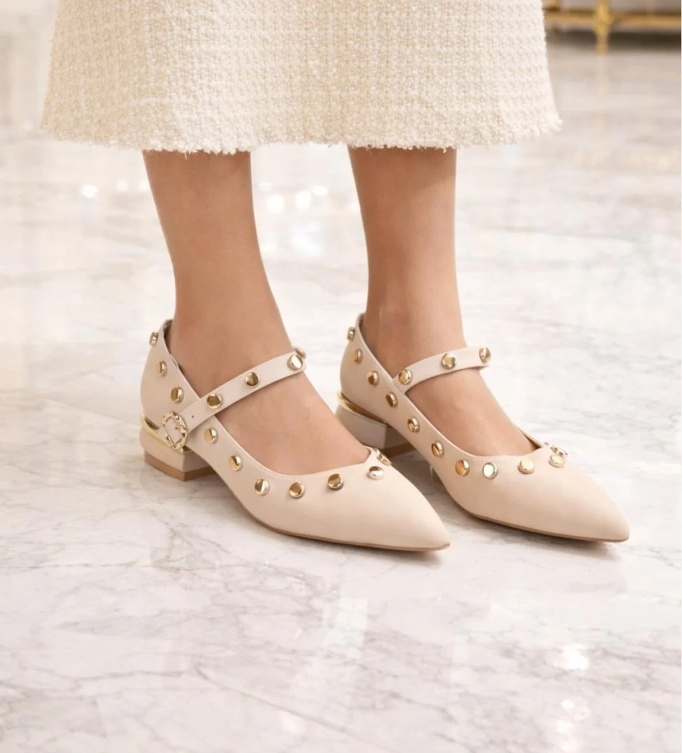 Odesa Ayakkabı Siyah Odesa Ayakkabı Odesa Zarif Detaylı Taş ve Zımba Aksesuarlı Babet