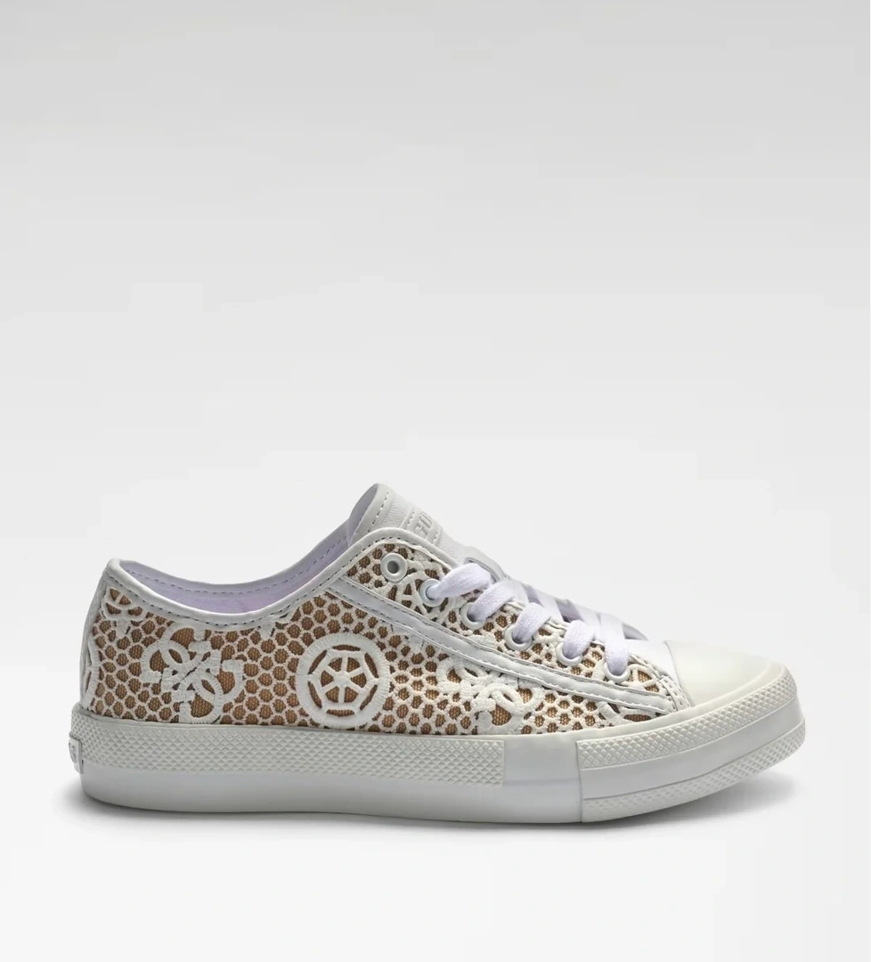 Guess Guess Ciesta