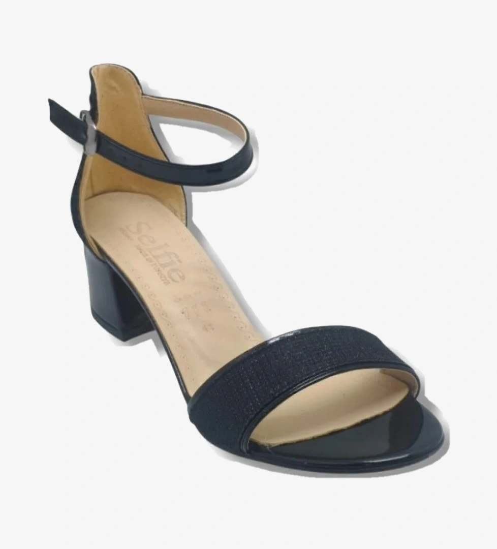 Selfie 4270-26 Simli Rugan Tek Bant Orta Topuk Büyük Numara Fashion Kadın Sandalet(5,5cm) 41-43