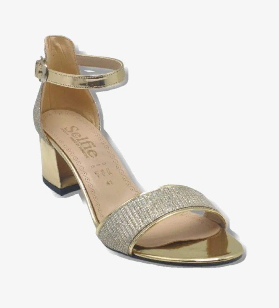 Selfie 4270-26 Simli Rugan Tek Bant Orta Topuk Büyük Numara Fashion Kadın Sandalet(5,5cm) 41-43
