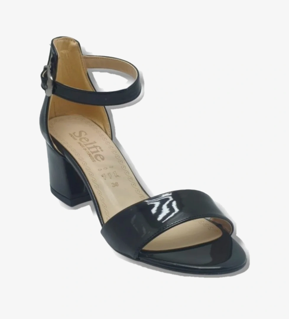 Selfie 4601-26 Rugan Tek Bant Orta Topuk Fashion Kadın Sandalet(5,5cm)