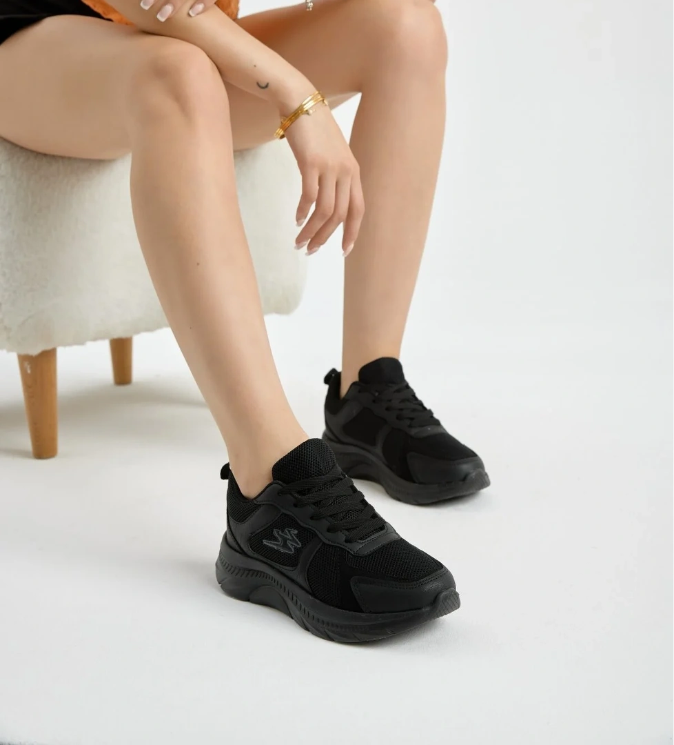 Tonny Black Kadın Siyah Rahat Kalıp Faylon Tabanlı Sneaker