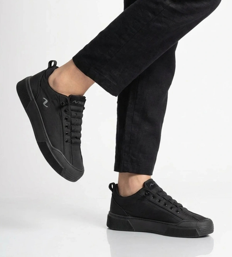 A Spor Siyah Bağcıklı Unisex Sneaker