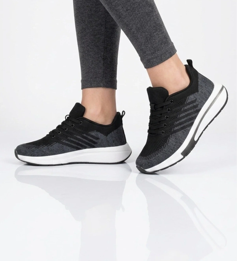 Walkway Siyah-Füme Fileli Hafif Esnek Unisex Spor Ayakkabı Molen 118 G