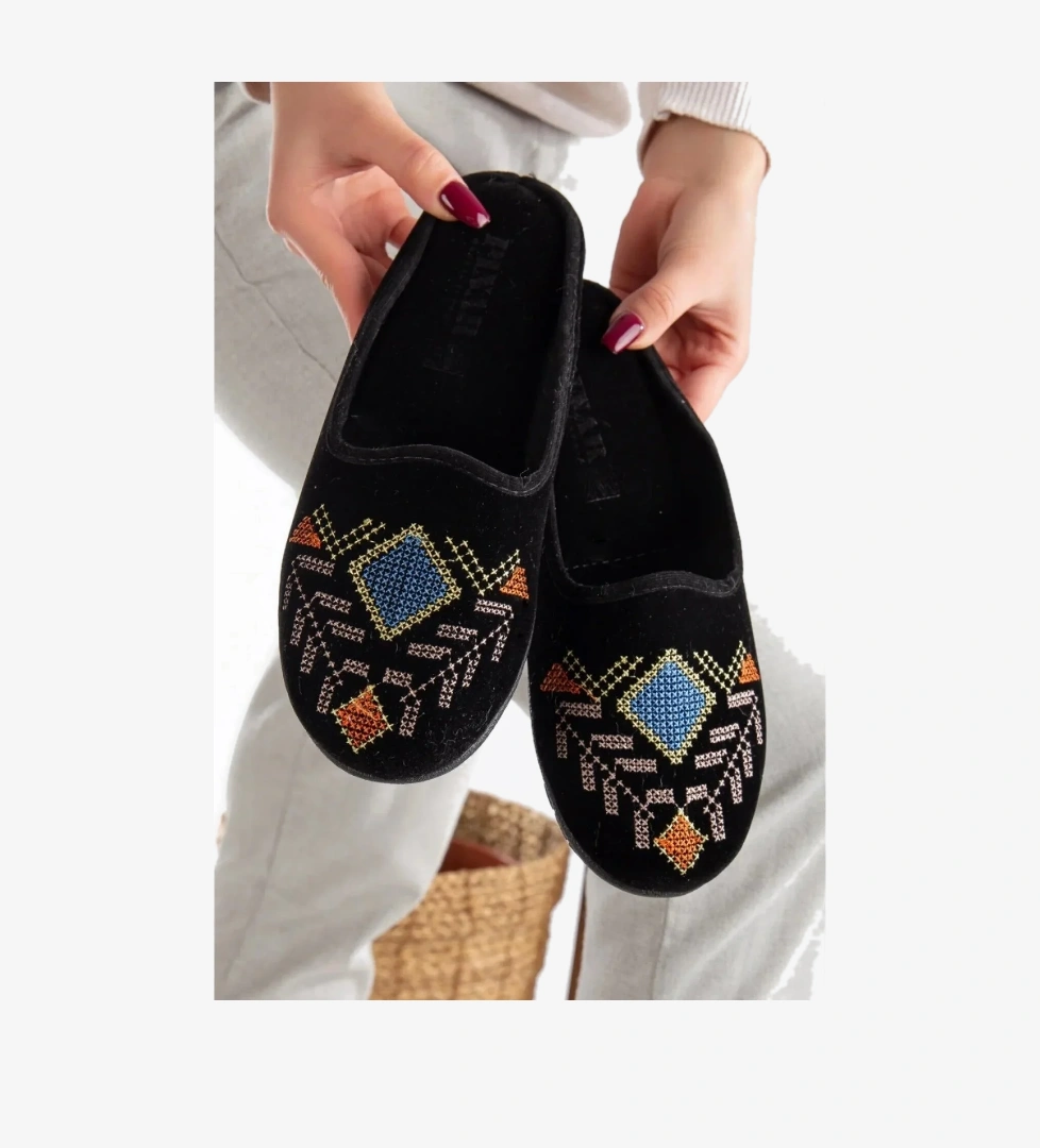 Slipcat 2'li Unisex Nakışlı Kadife Ev Terliği