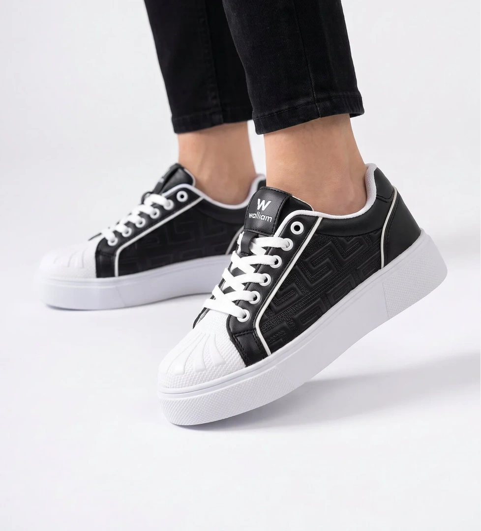 Walkway Siyah-Beyaz Bağcıklı Kalın Rahat Tabanlı Kadın Casual Yürüyüş Ayakkabı Sneaker 26201