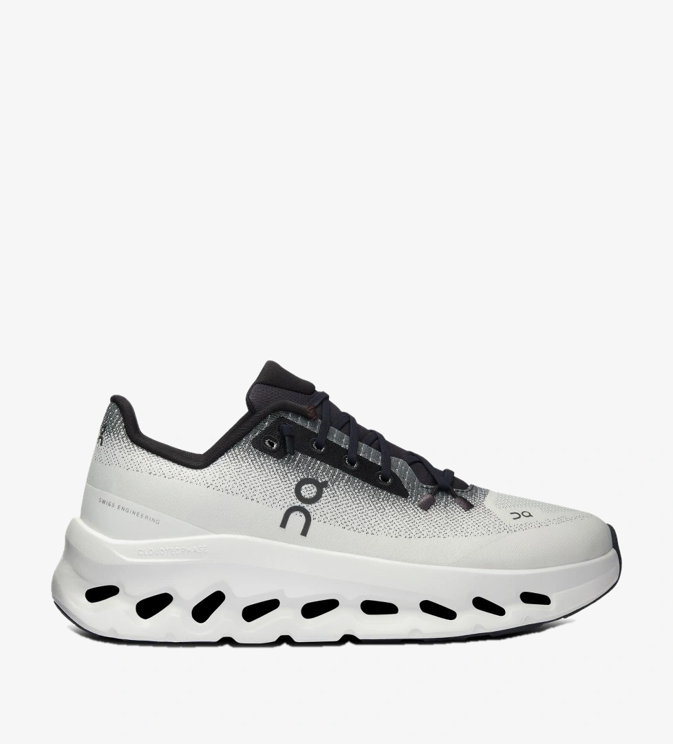 On Running Siyah On Running Cloudmonster 334