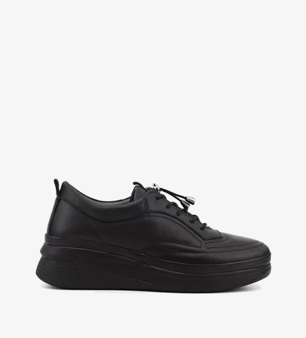 Kadın Siyah Bağcıklı Hakiki Deri Sneaker