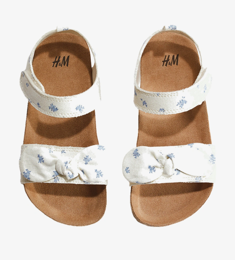 H&m Krem Çiçekli H&m Bilekte