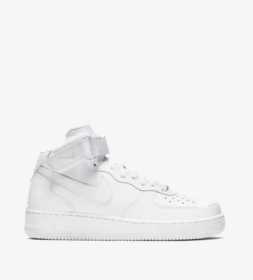 Nike Nike Air Force 1 '07 Mid Kadın model görseli