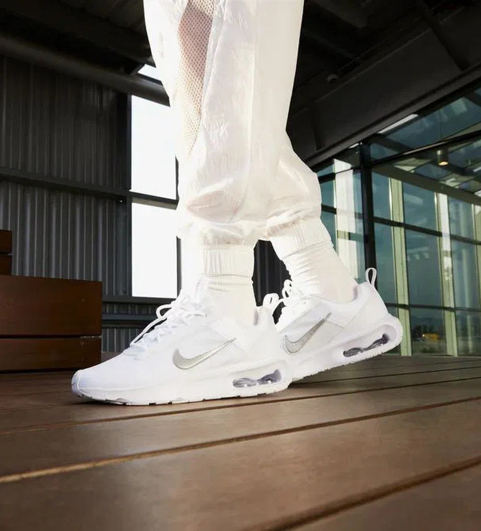 Nike Nike Air Max INTRLK Lite Kadın Beyaz Spor Ayakkabı - 2.039₺ - House of SuperStep