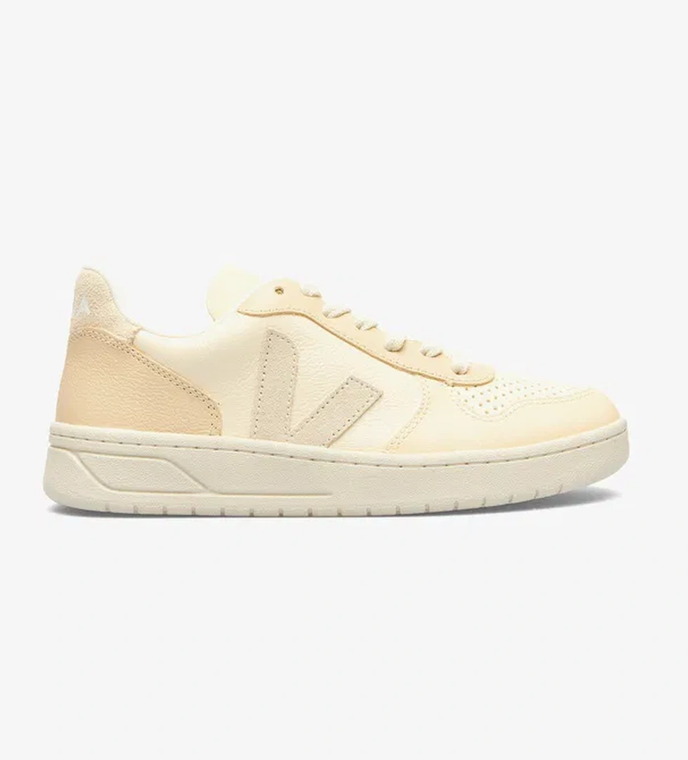 Veja Veja V-10 Chromefree Leather Kadın Renkli Sneaker model görseli