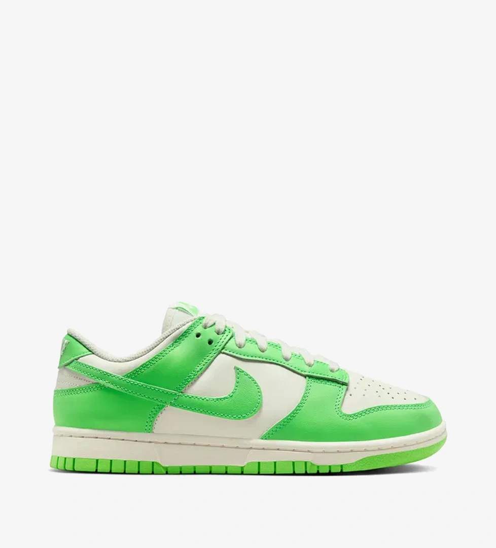 Nike Dunk Low Kadın Beyaz Sneaker