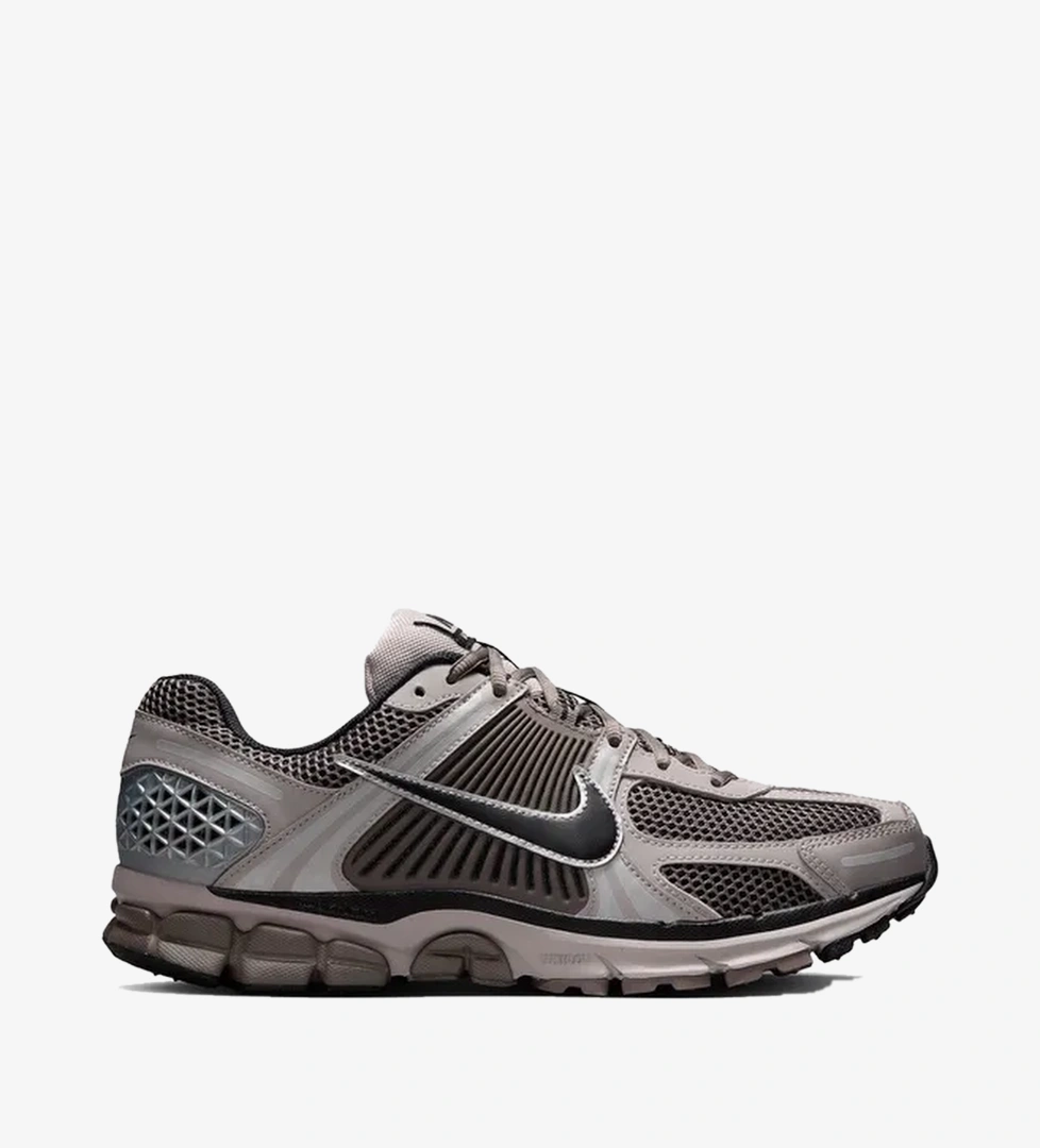 Nike Zoom Vomero 5 Erkek Gri Spor Ayakkabı