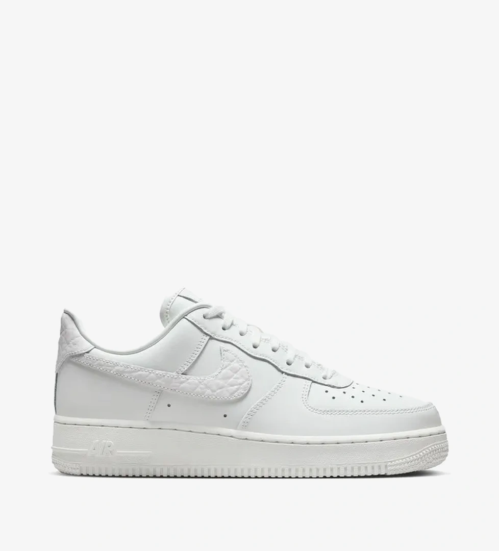 Nike Air Force 1 '07 Low Kadın Beyaz Spor Ayakkabı - Görsel 1