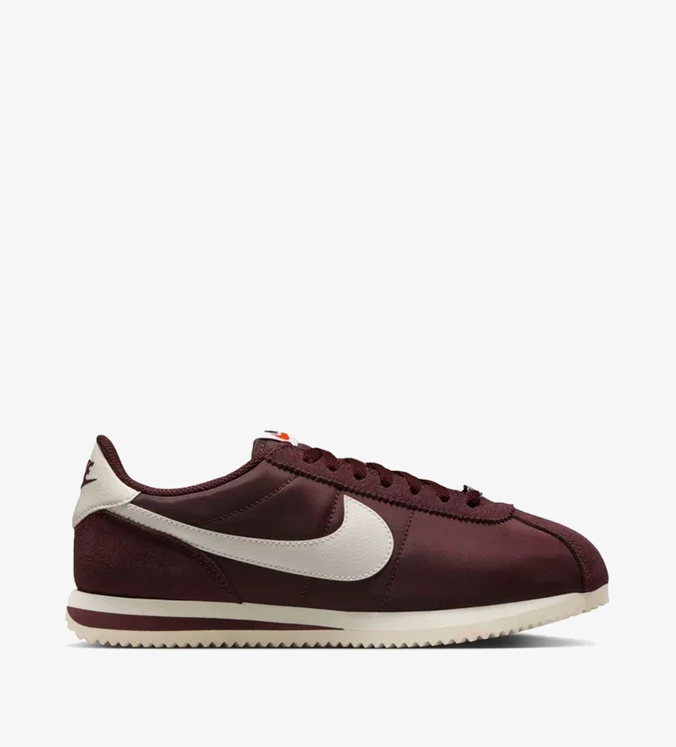 Nike Nike Cortez "burgundy Crush" Kadın Kahverengi Spor Ayakkabı model görseli