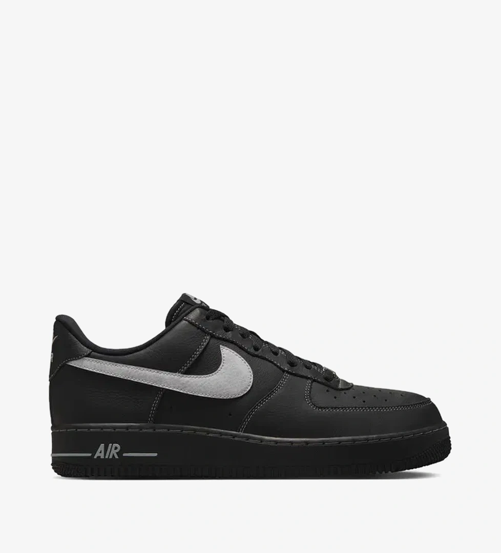 Nike Air Force 1 '07 LV8 Erkek Siyah Spor Ayakkabı