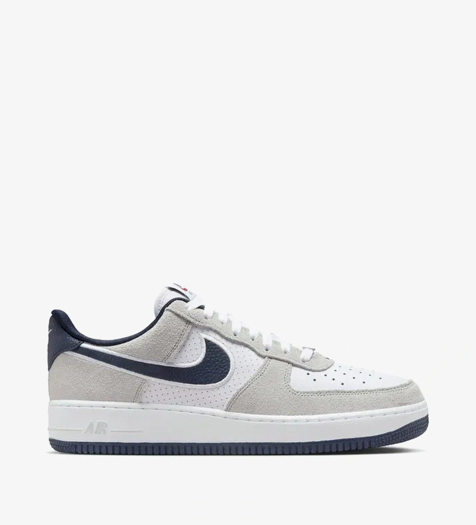 Nike Air Force 1 '07 LV8 Erkek Beyaz Spor Ayakkabı