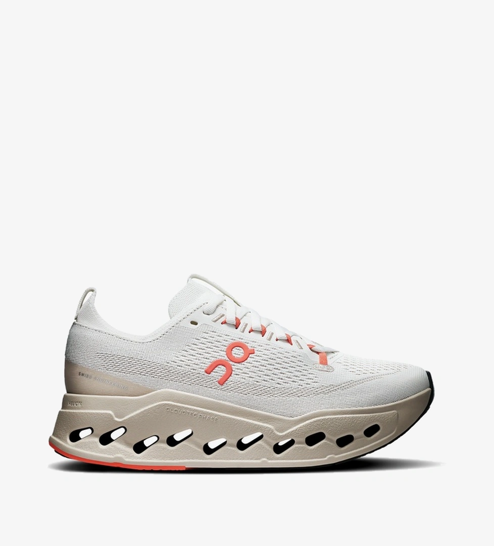 On Cloudsurfer Max Kadın Beyaz Spor Ayakkabı - Görsel 1