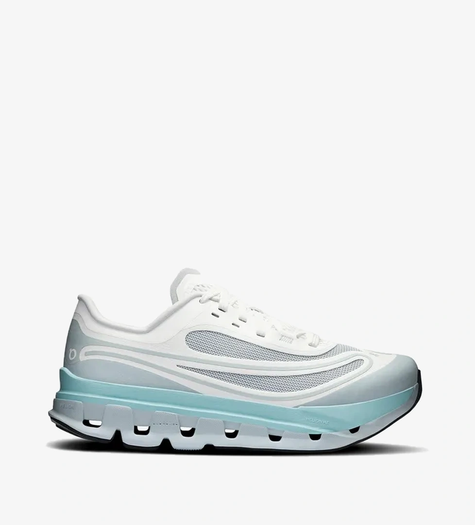 On Cloudflow Kadın Beyaz Spor Ayakkabı