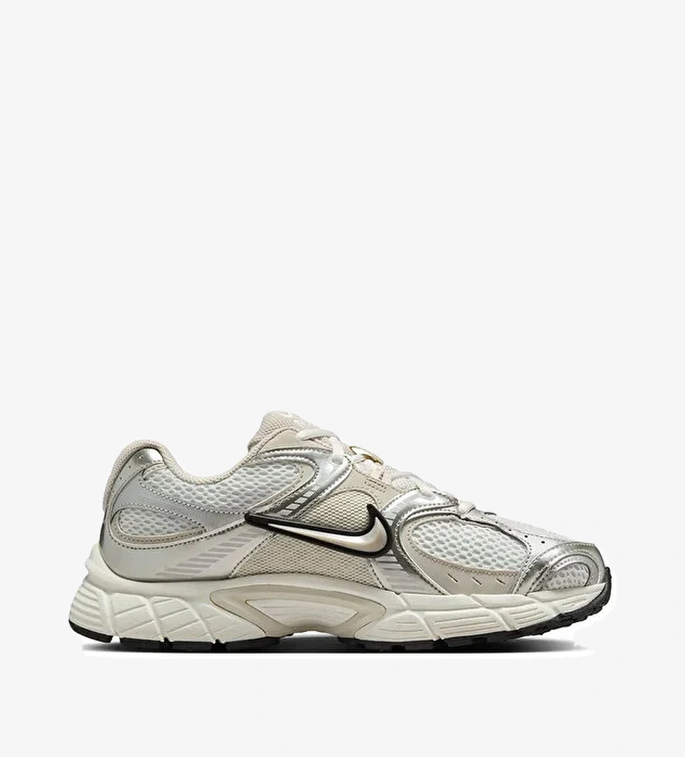 Nike Nike V5 Rnr Kadın Spor Ayakkabı model görseli