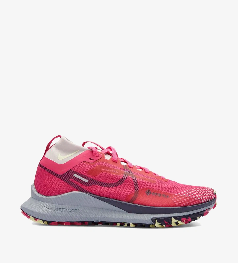 Nike Nike React Pegasus Trail 4 Gore-Tex Kadın Pembe Koşu Ayakkabısı model görseli