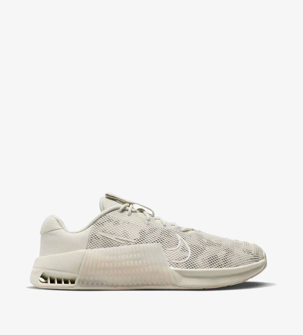 Nike Metcon 9 AMP Training Kadın Bej Antrenman Ayakkabısı - Görsel 1