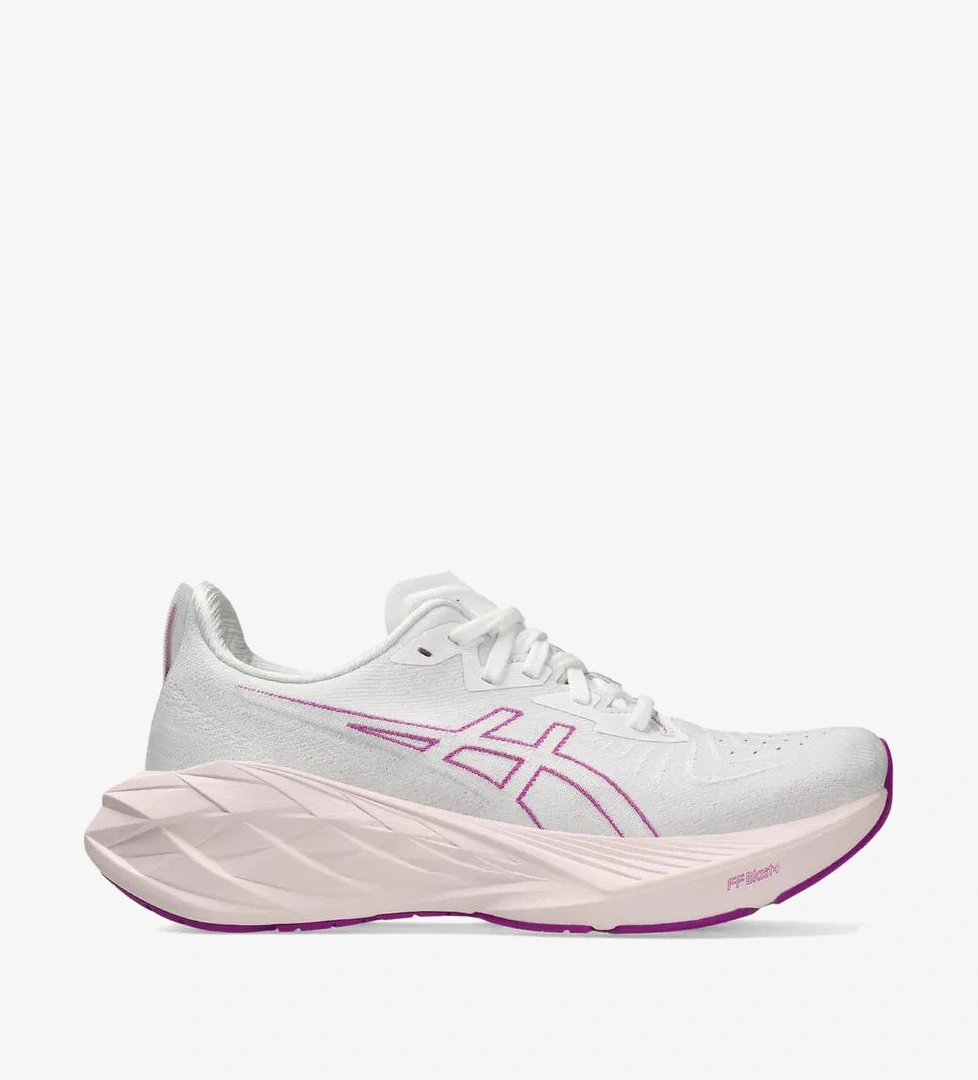 Asics Novablast 4 Kadın Beyaz Koşu Ayakkabısı - Görsel 1