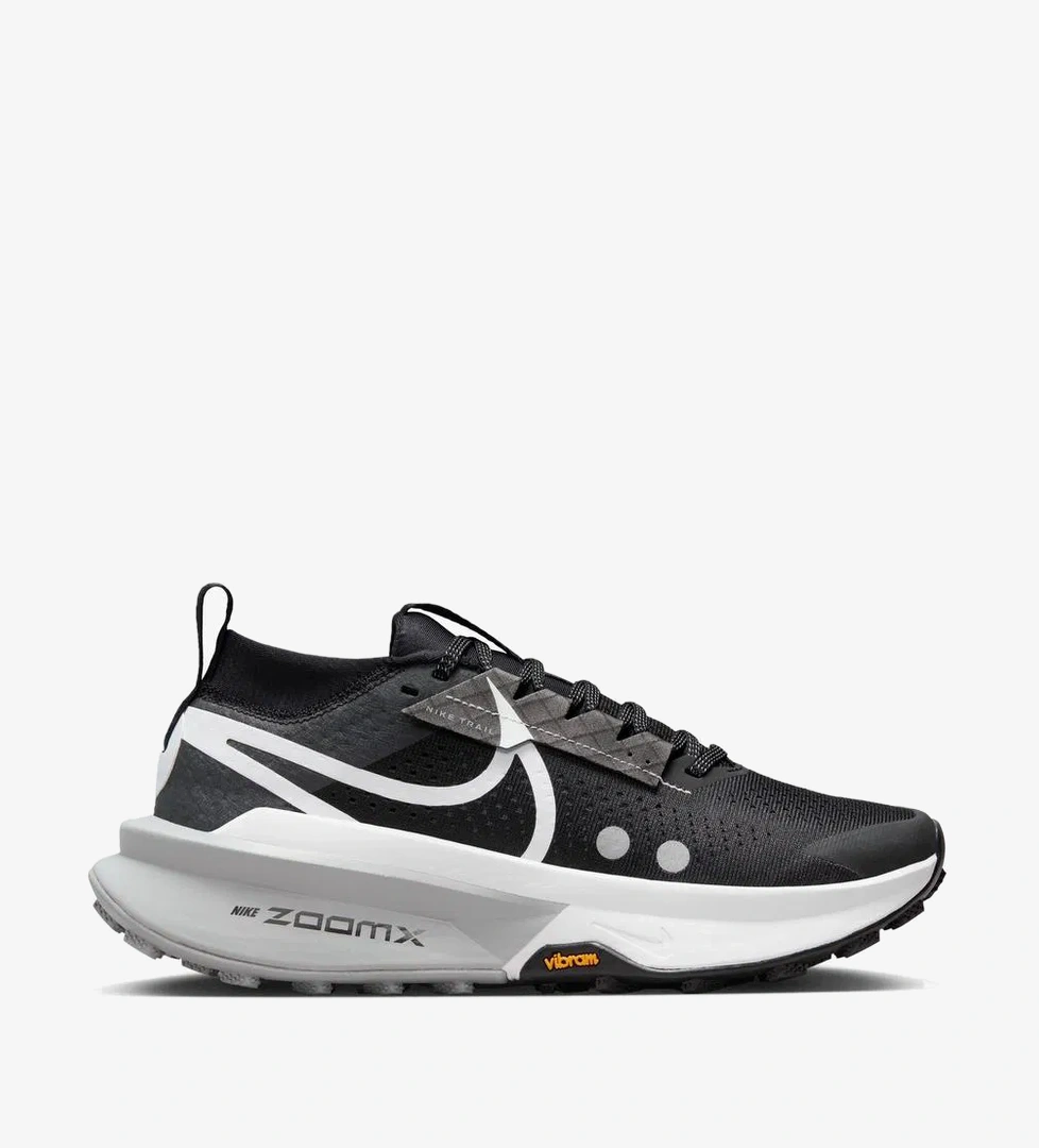 Nike Nike Zoom X Zegama Kadın Siyah Koşu Ayakkabısı model görseli