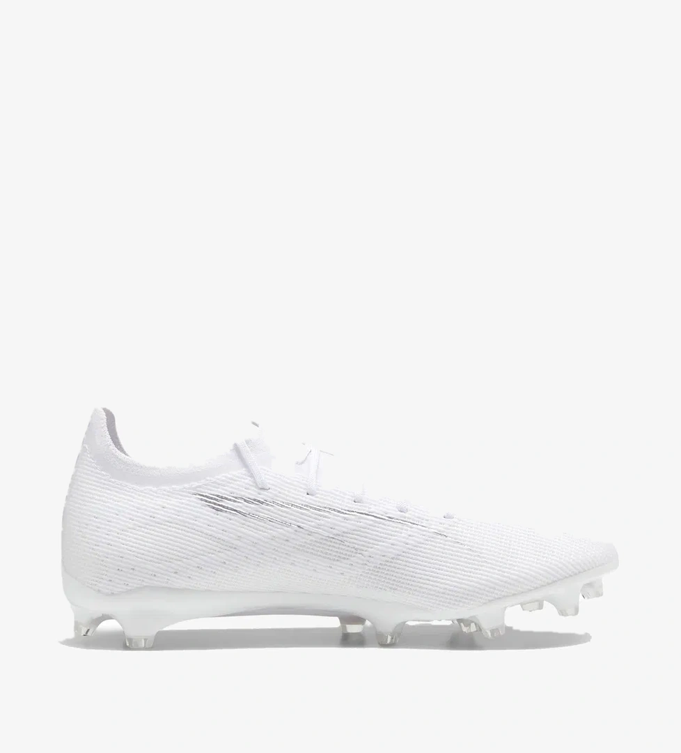 Puma Puma Ultra 5 Pro Fg/Ag Erkek Beyaz Çim Saha Kramponu model görseli